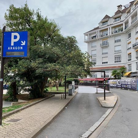 Quartier Du Chateau, Superbe Appartement Avec Parking Pau Eksteriør billede
