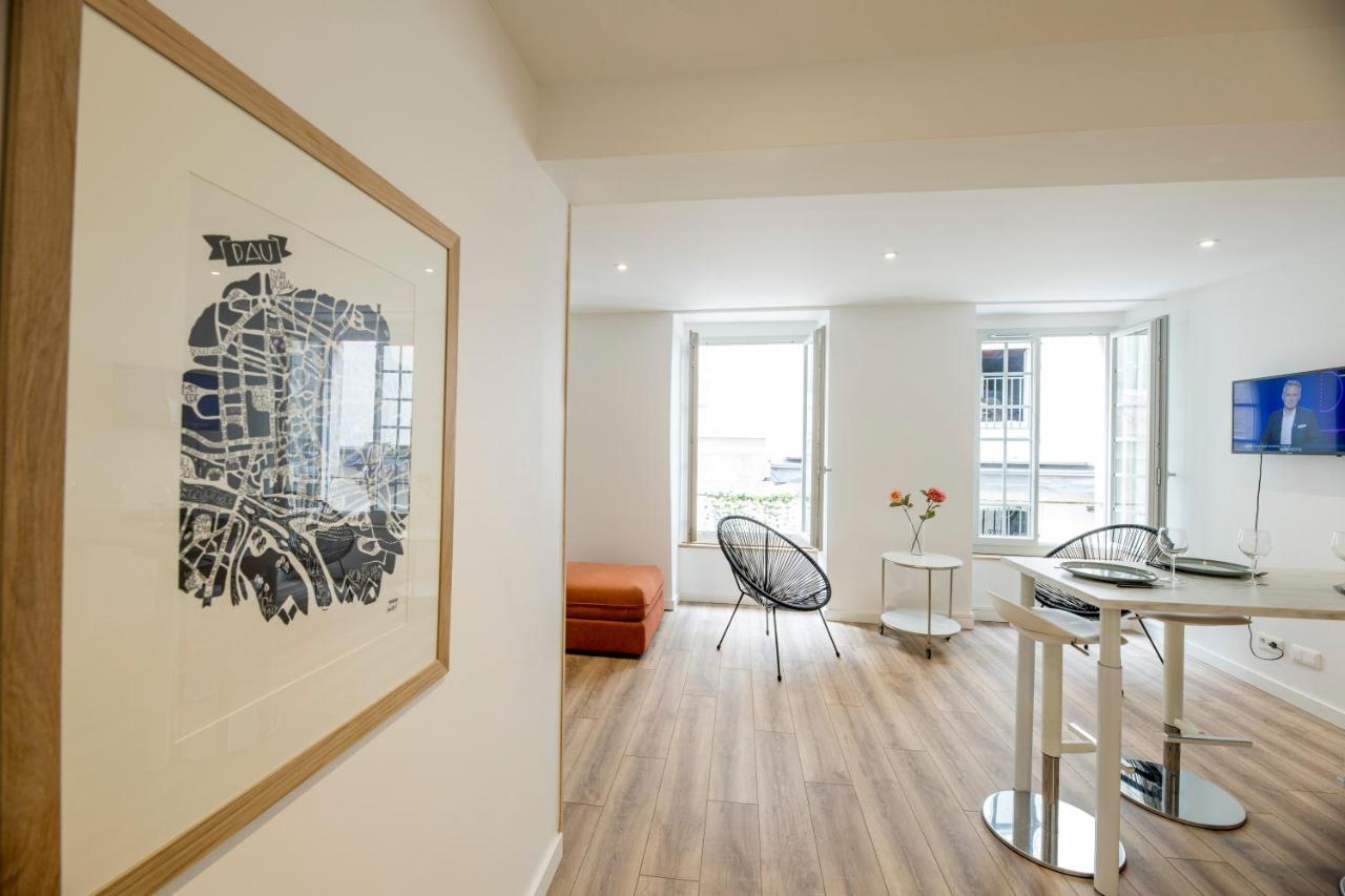 Quartier Du Chateau, Superbe Appartement Avec Parking Pau Eksteriør billede