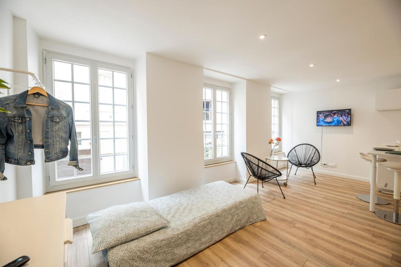 Quartier Du Chateau, Superbe Appartement Avec Parking Pau Eksteriør billede