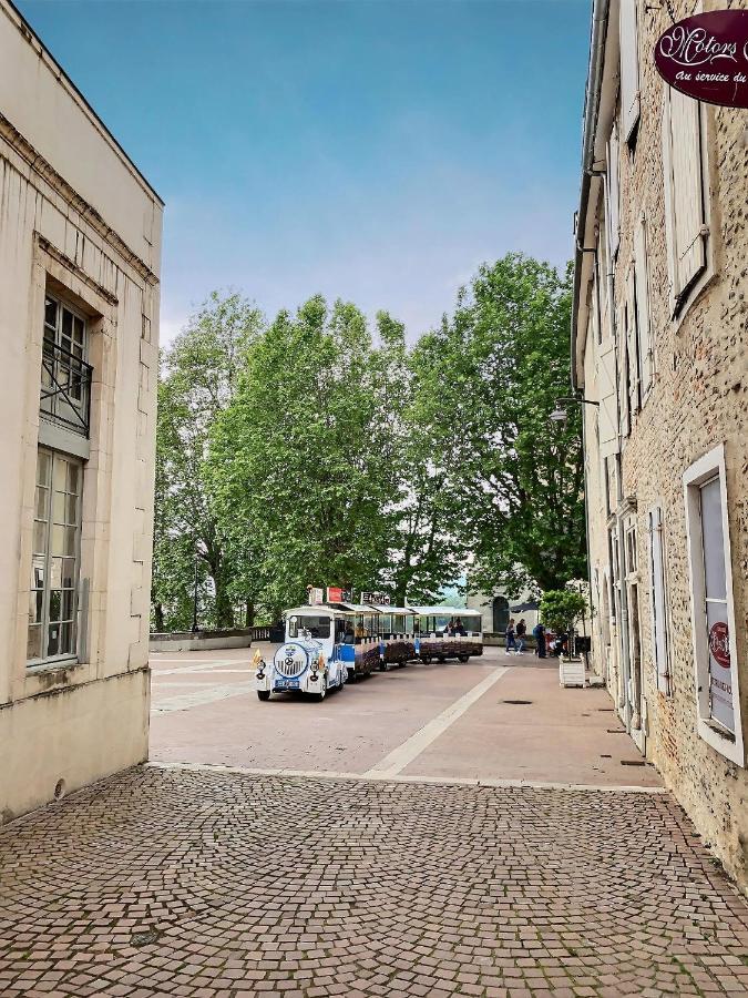 Quartier Du Chateau, Superbe Appartement Avec Parking Pau Eksteriør billede